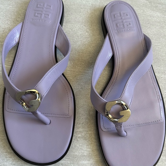 Givenchy G Chain Flat Sandals - Picture 6 of 11